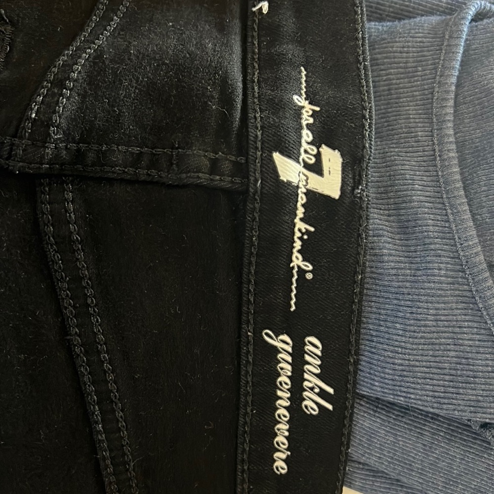 7 for all mankind black skinny slight ripped jeans size 27.